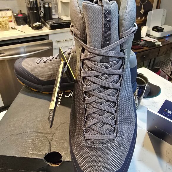 Arc'teryx Aerios MID GTX Boots Void/Sapphire X000006887 MENS SIZE 13 NEW - Picture 2 of 11